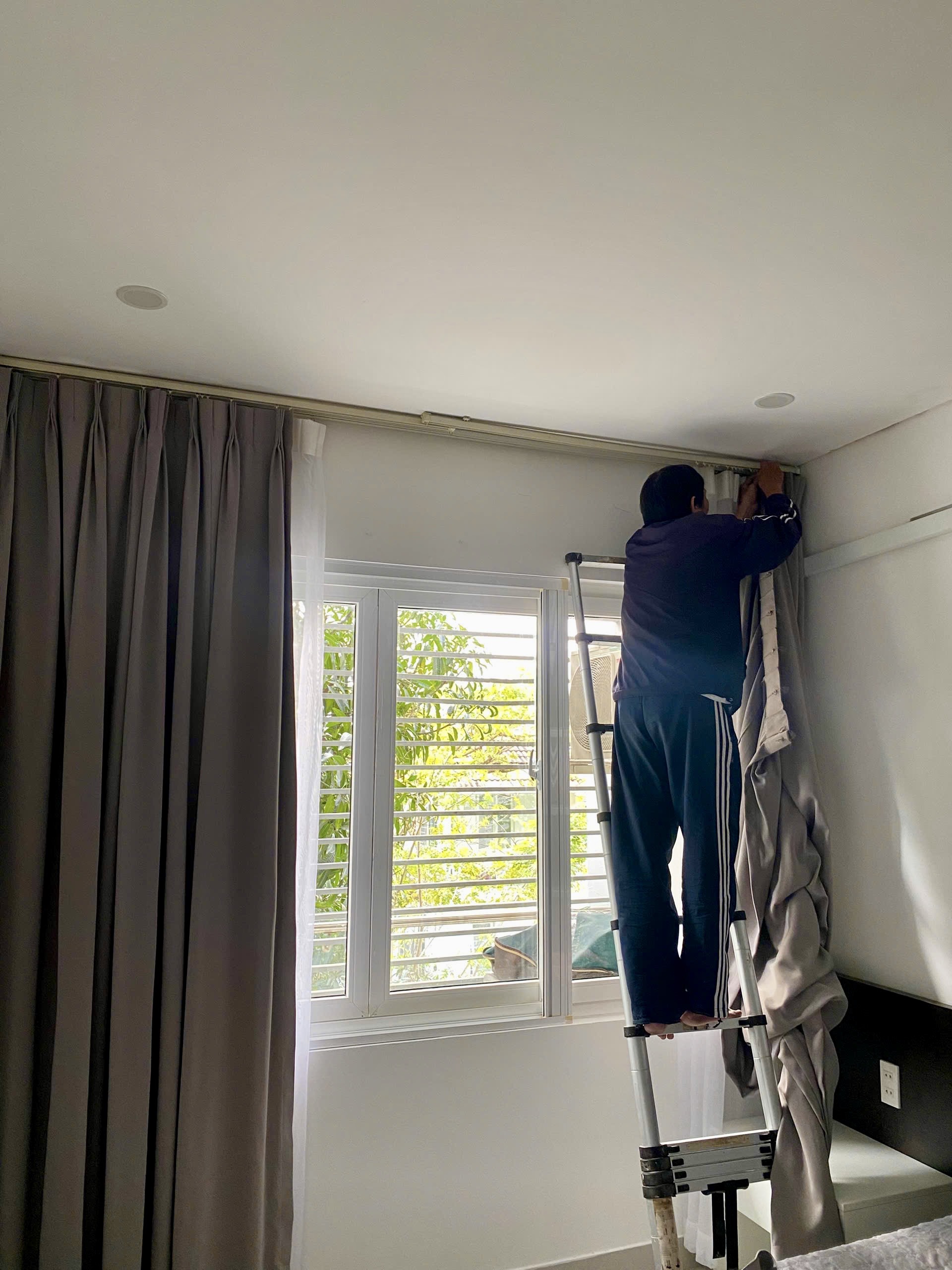 Giặt rèm cửa, nệm sofa